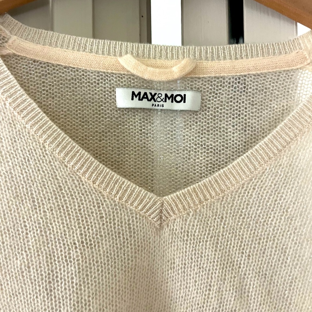 NWOT Ivory Cashmere Vee Neck sweater. Embellished sleeves